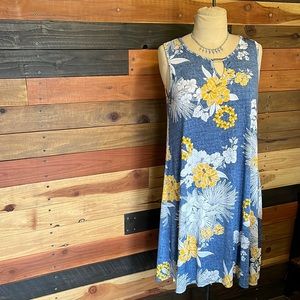 Espresso // Medium Dress // Flowy & Floral